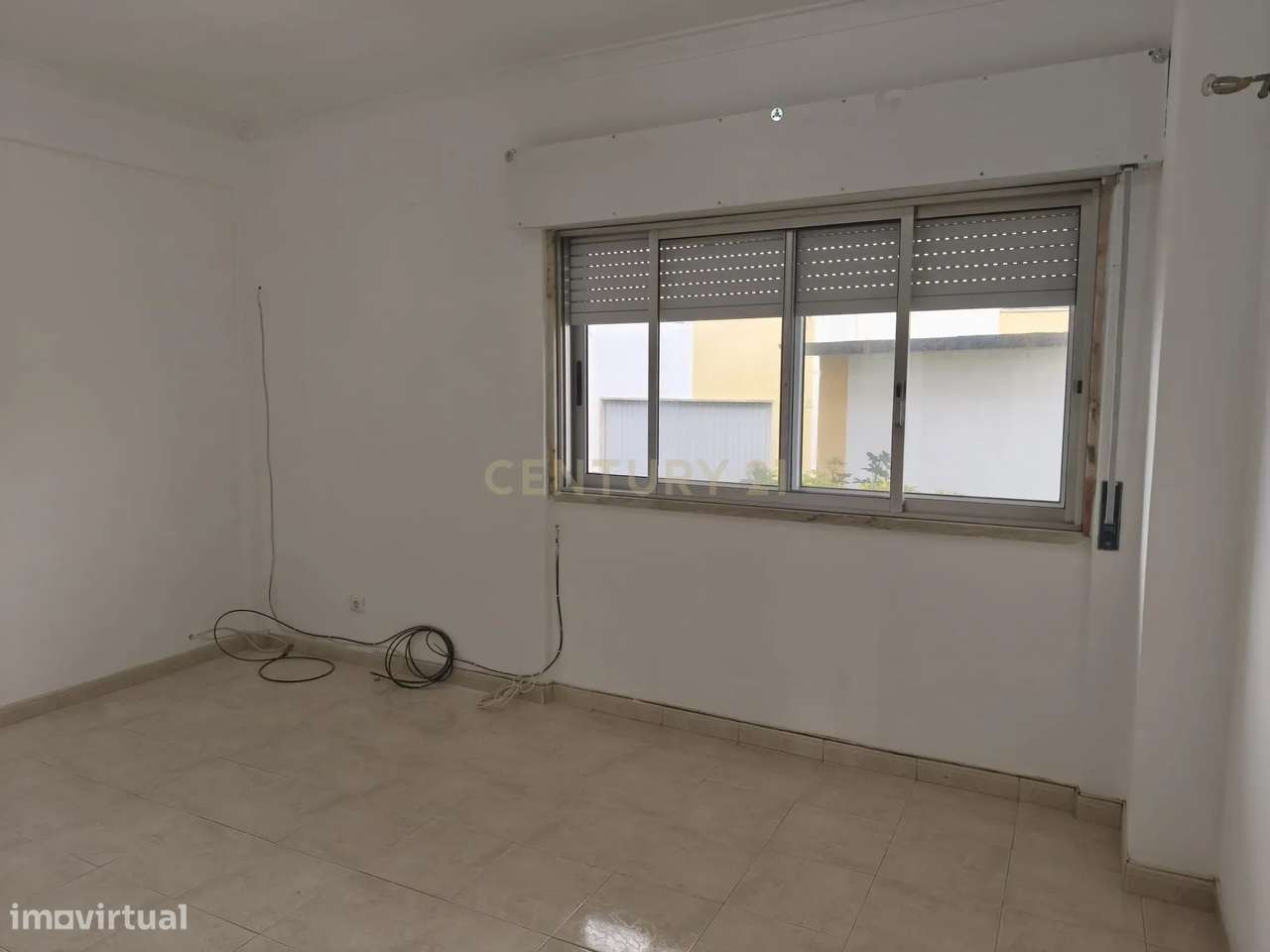 Arrendamento T2 na Praceta General Humberto Delgado - Ramada, Odivelas - Grande imagem: 4/15