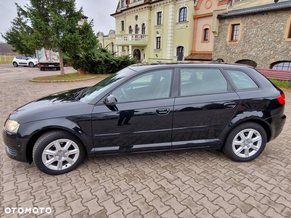 Audi A3 1.8 TFSI Sportback Ambiente - 1