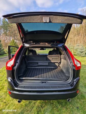 Volvo XC 60 D5 AWD Summum - 11