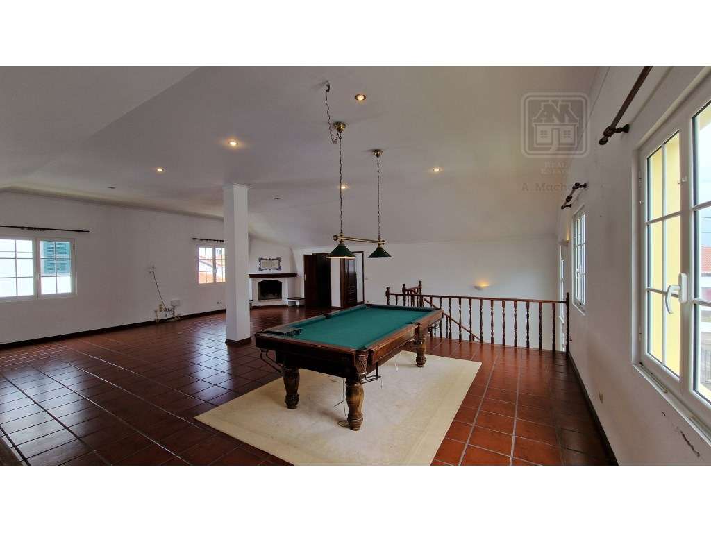 VENDA de MORADIA - VIVENDA T4+1 com Jardim e Garagem - Relva, Ponta...-53