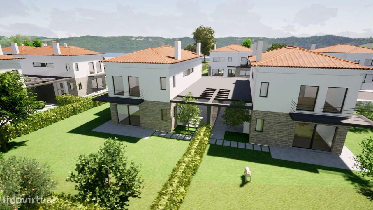 Terreno com projecto aprovado para moradias, S. João das Lampas, Sintr-18