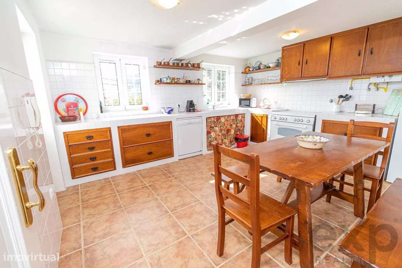 Moradia T3 Centenária Reabilitada, com Piscina, em Macieira de Cambra - Grande imagem: 3/7