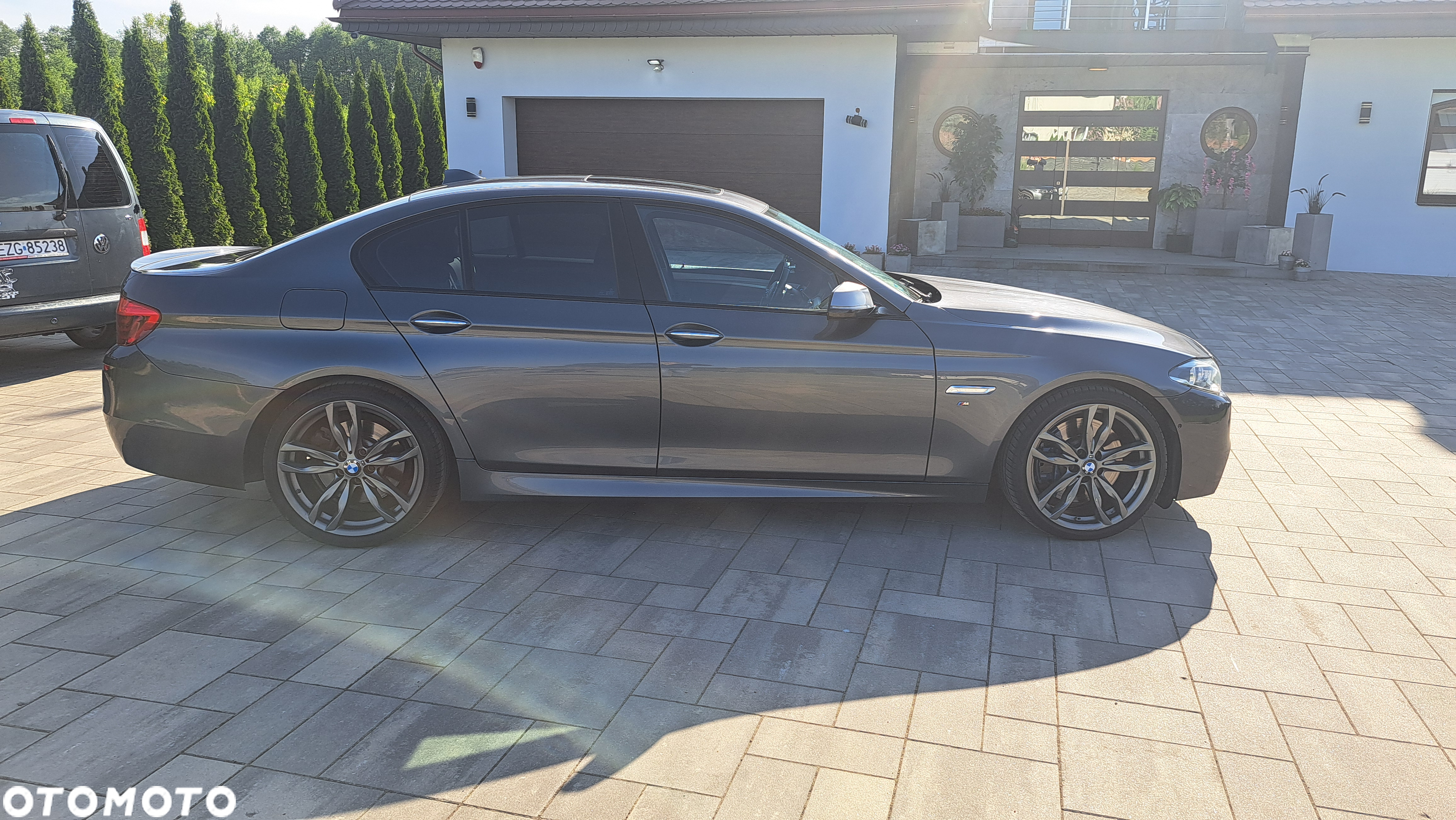 BMW Seria 5 M550d xDrive - 4