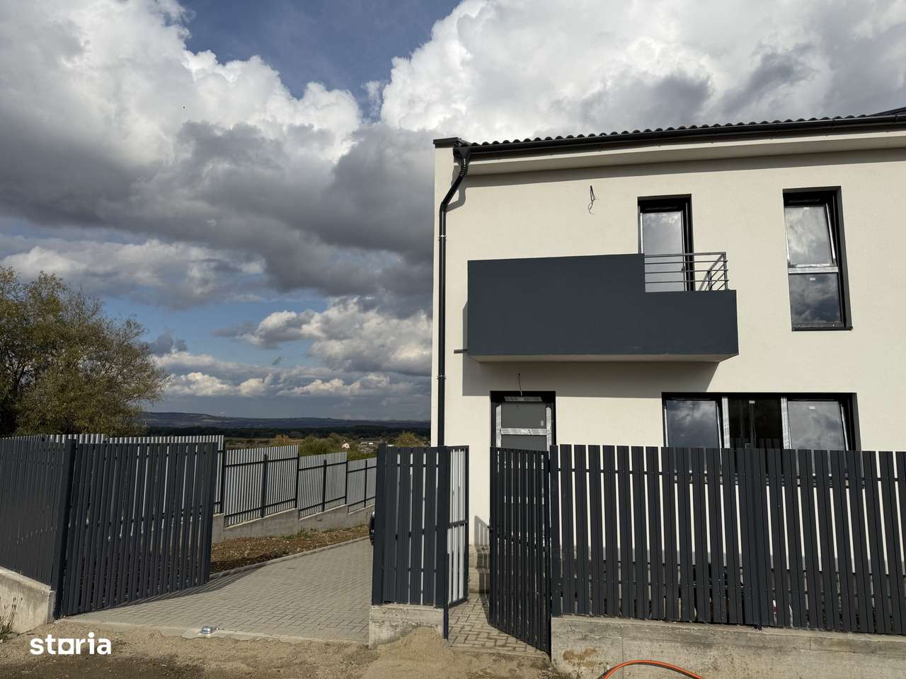 CASA NOUA, PE COLT- cu PIVNITA, POD, 3 Dormitoare- C. Cisnadiei-9