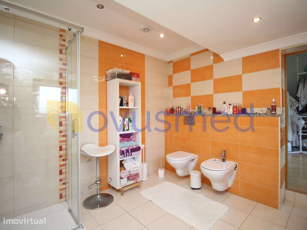 Moradia T4 com piscina, térrea perto da praia e do Golf dos Salgados-32