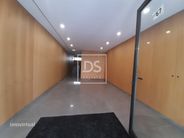 Apartamento T4 com 225m2 junto à Rotunda da Boavista - Miniatura: 10/19