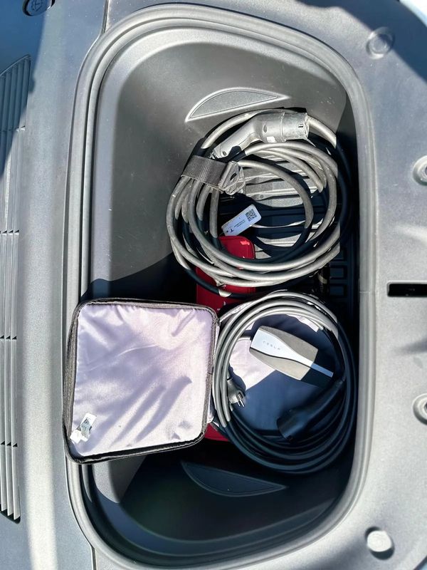 Tesla Model Y Long Range Dual Motor AWD - 19