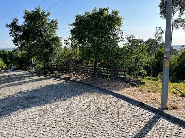 Terreno para construção de moradias - Grande imagem: 2/2