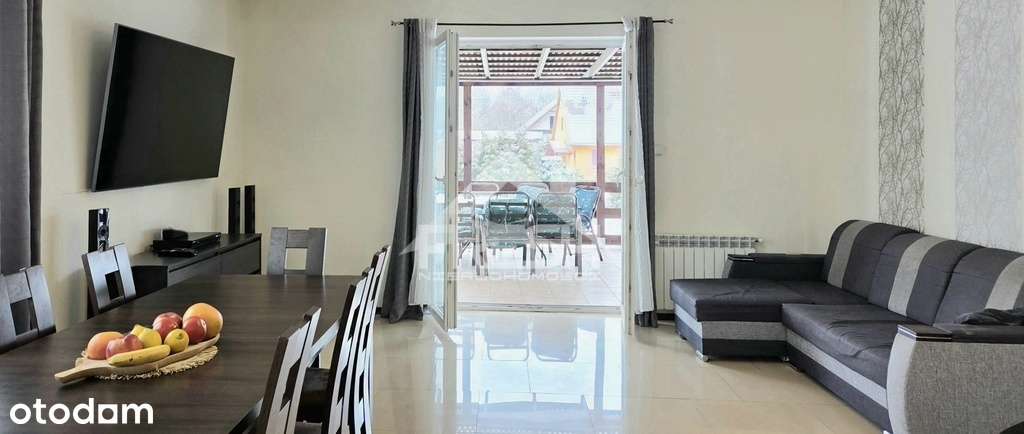 Dom w Bladowie z dużym ogrodem i tarasem-3