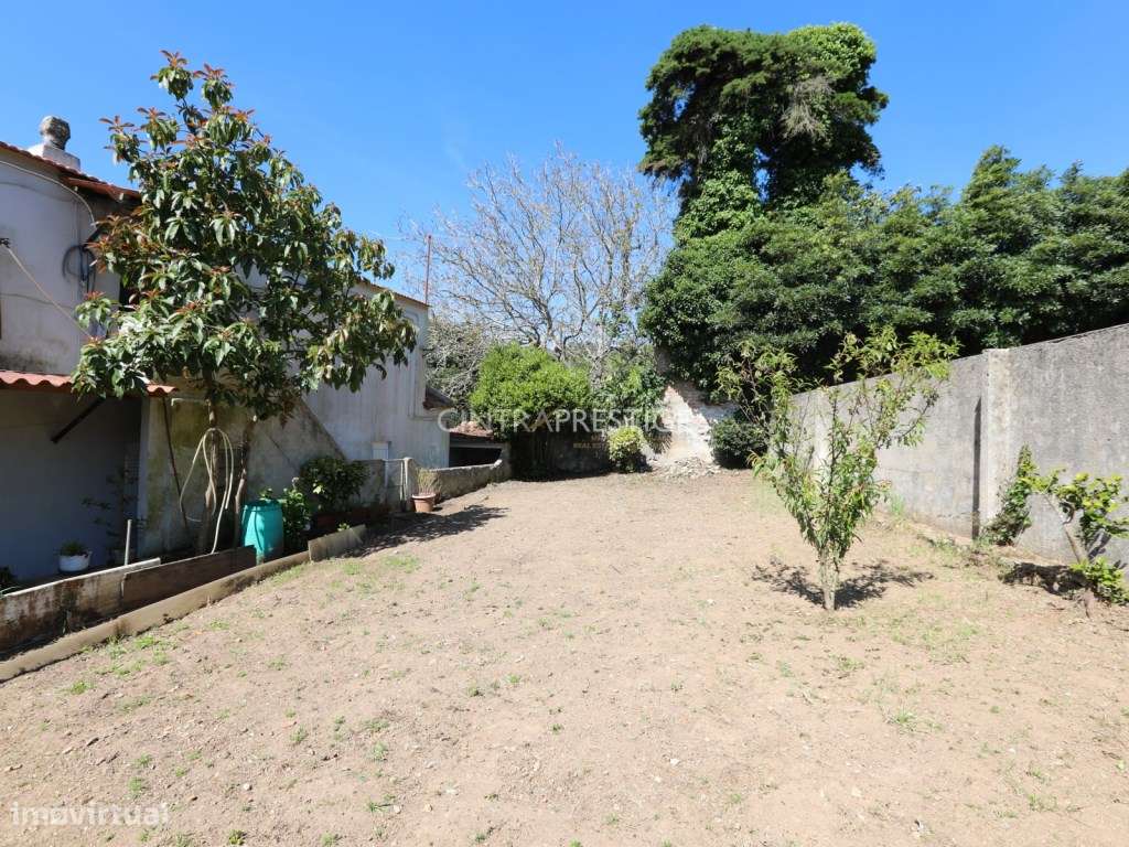 Prédio em S. Pedro de Sintra - Grande imagem: 4/25