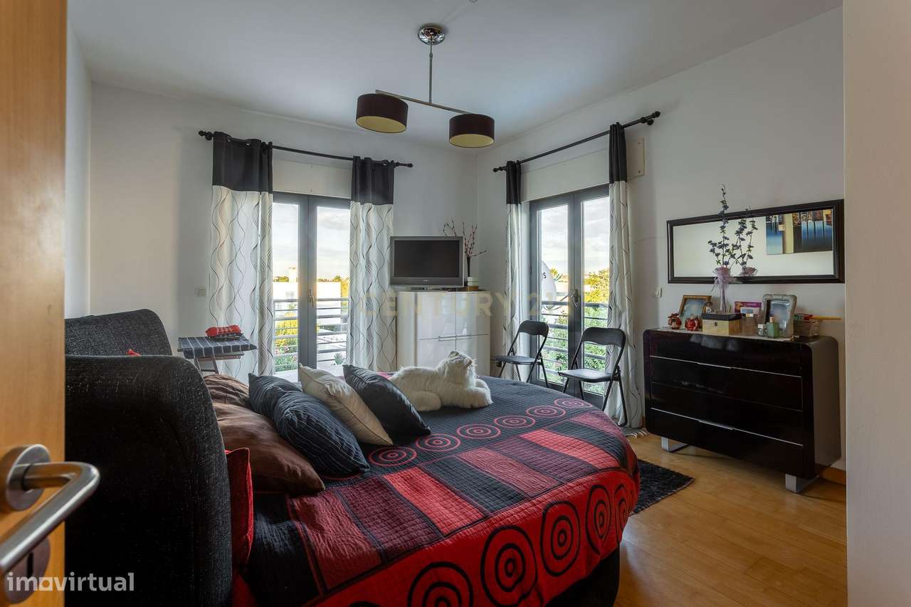 Moradia com Piscina e Jardim - Quinta do Anjo/Palmela-36