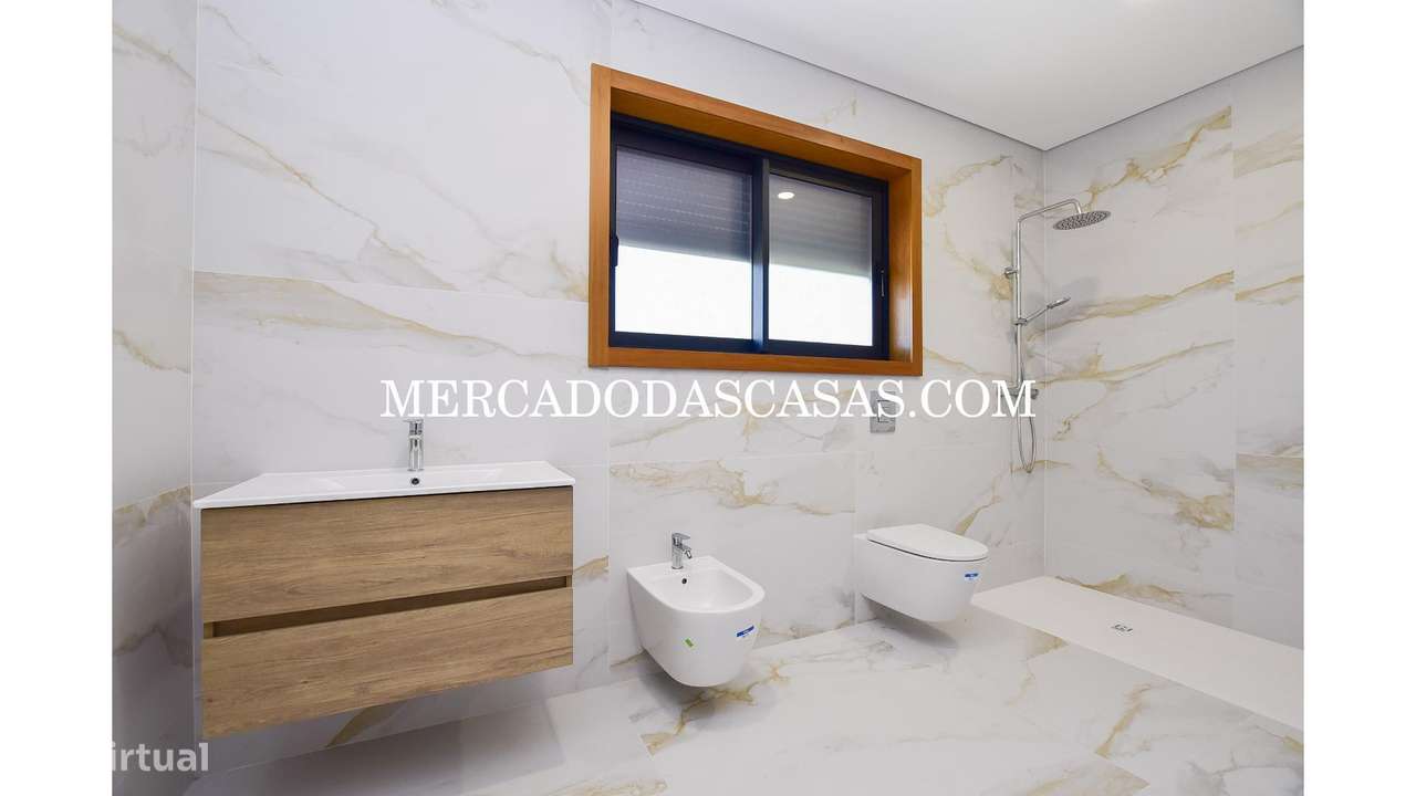 Moradia T3 Nova em S.M.Feira, junto ao castelo-24