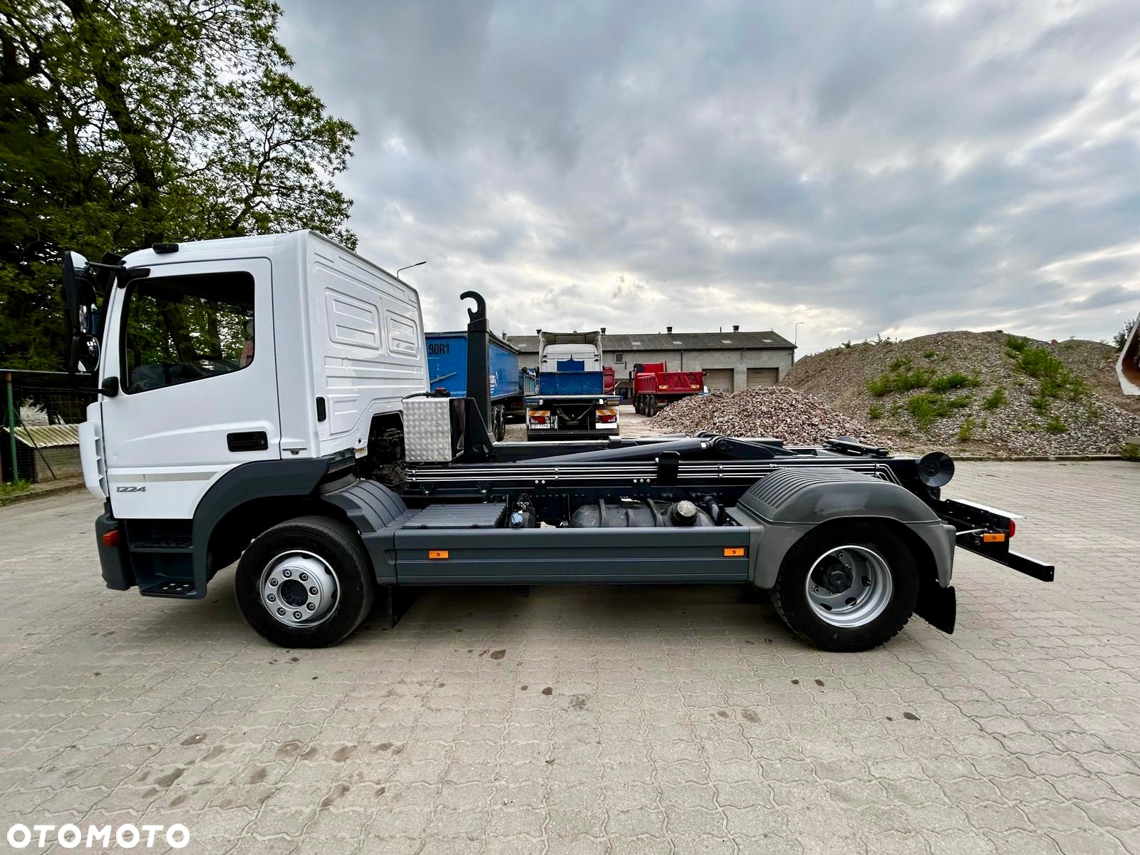 Mercedes-Benz atego 1224 hakowiec wuko - 11