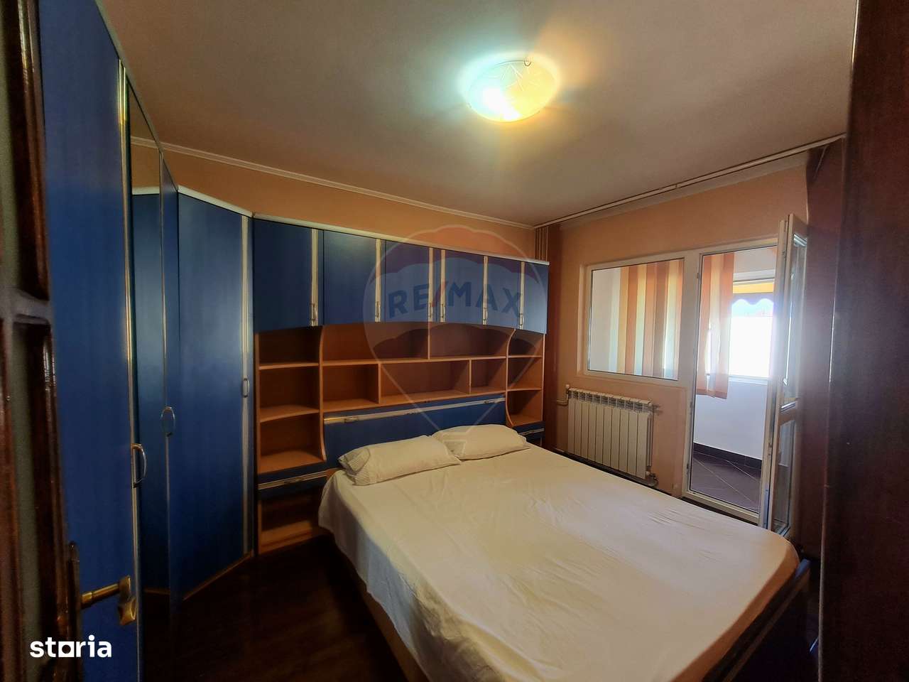 Apartament cu 3 camere de închiriat în zona Central - Imagine principală: 5/8