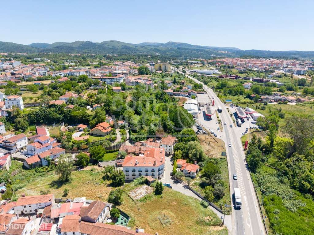 Apartamento T2 Rés do Chão com garagem privativa, e a localização i...-34