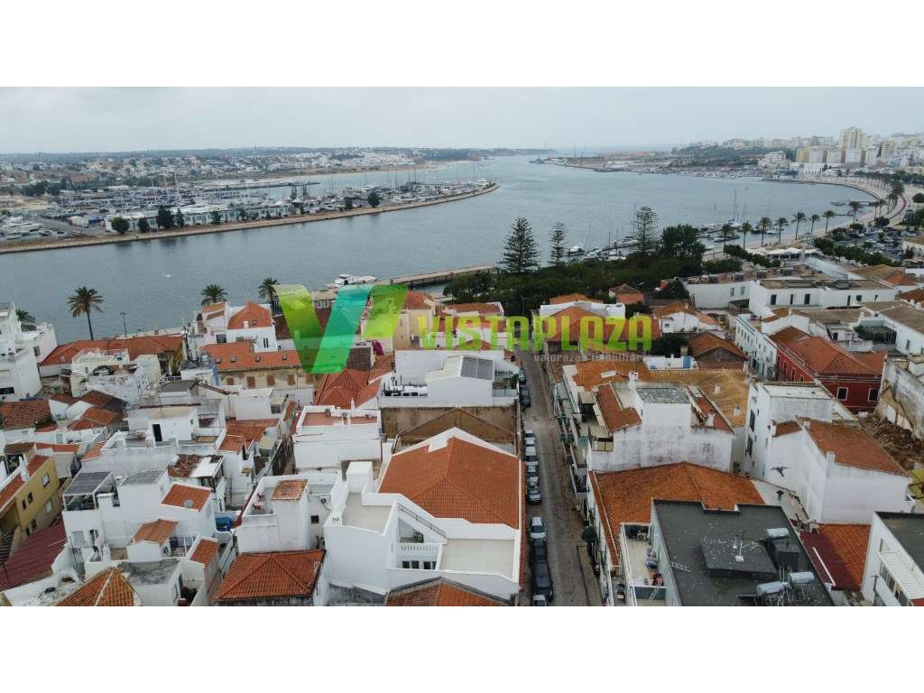 Magnifico palacete com 4 frações conjuntas, ideal para exploração t... - Grande imagem: 2/60