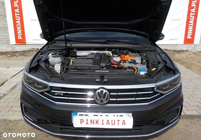 Volkswagen Passat - 4