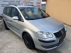 Volkswagen Touran 1.9 TDI Conceptline - 3