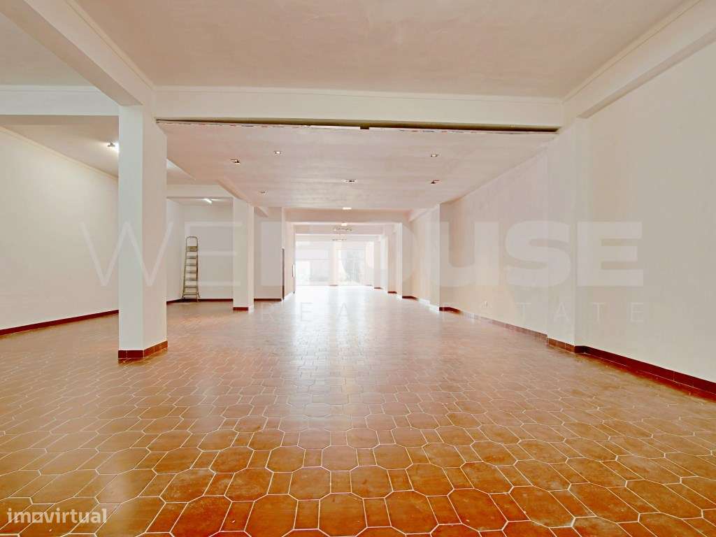 Loja com 274m² para venda no coração do Barreiro-5