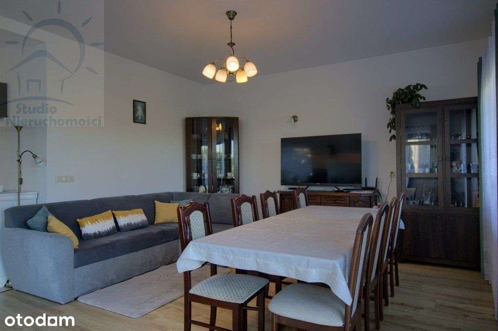 Połowa bliźniaka w spokojnej okolicy-8