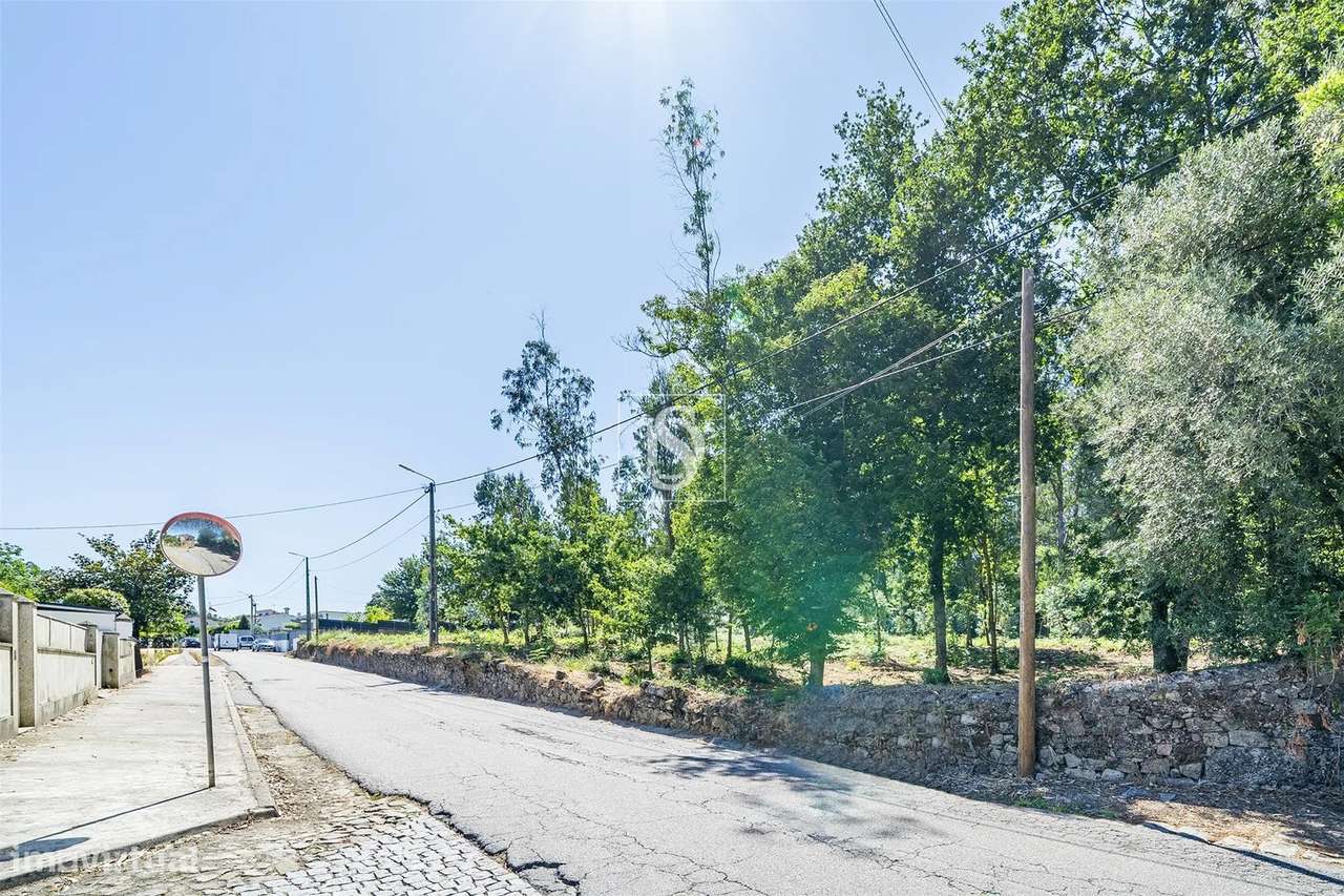 Terreno misto com potencial de construção em Barcelos-6