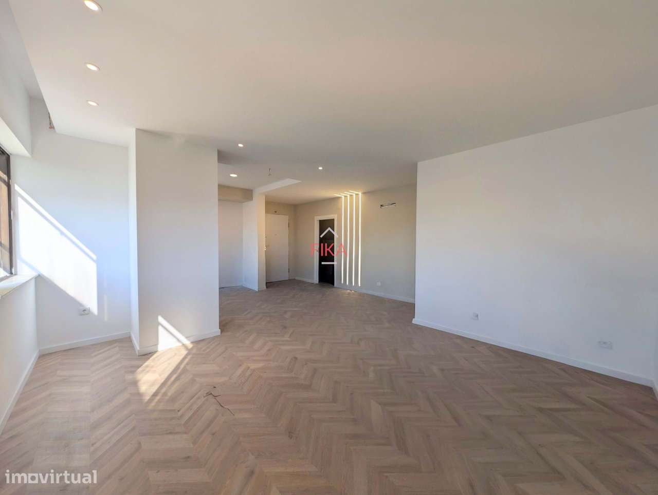 Apartamento T3 totalmente remodelado no centro de Setúbal-1