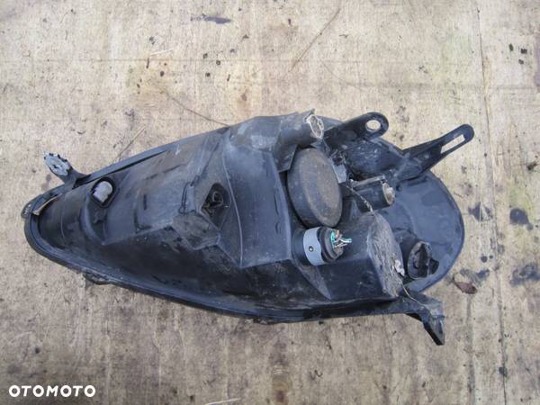 Lampa przód przednia prawa Fiat Grande Punto Anglik - 5