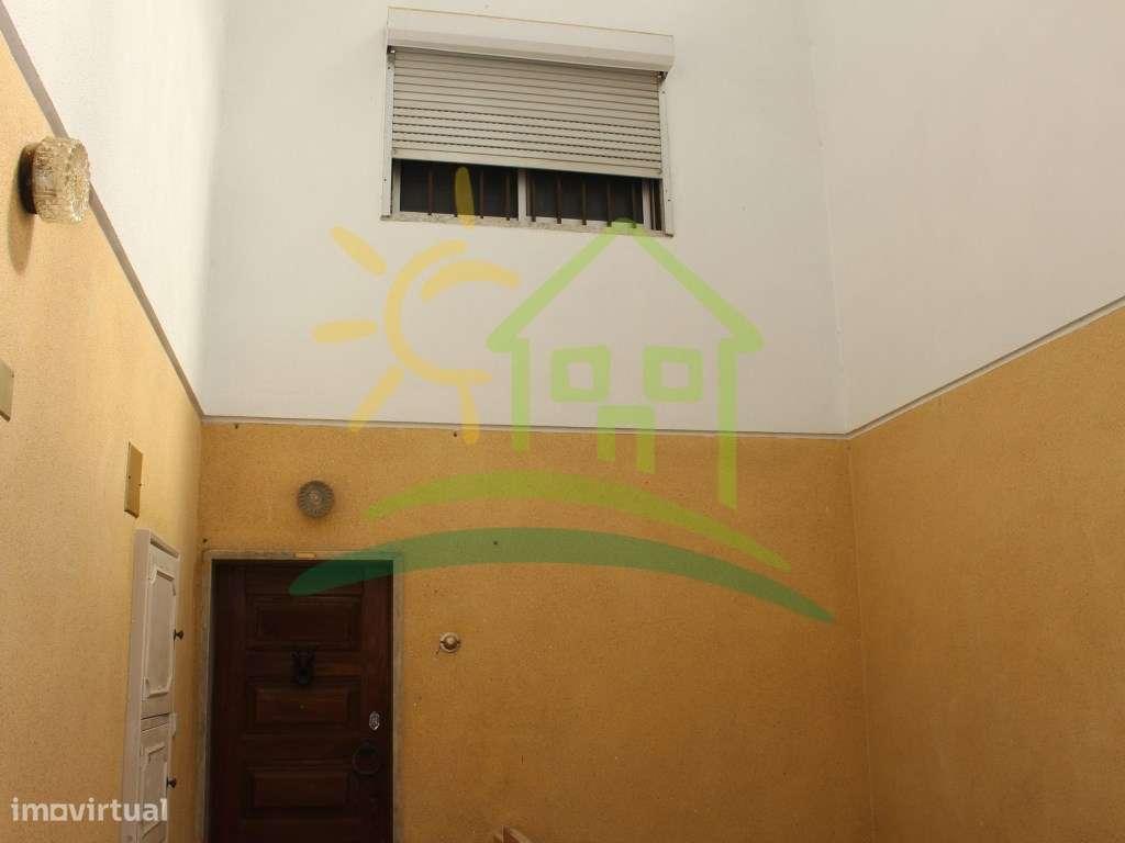 Apartamento T3+2 em Olival Basto - Oportunidade Única com Sótão-39