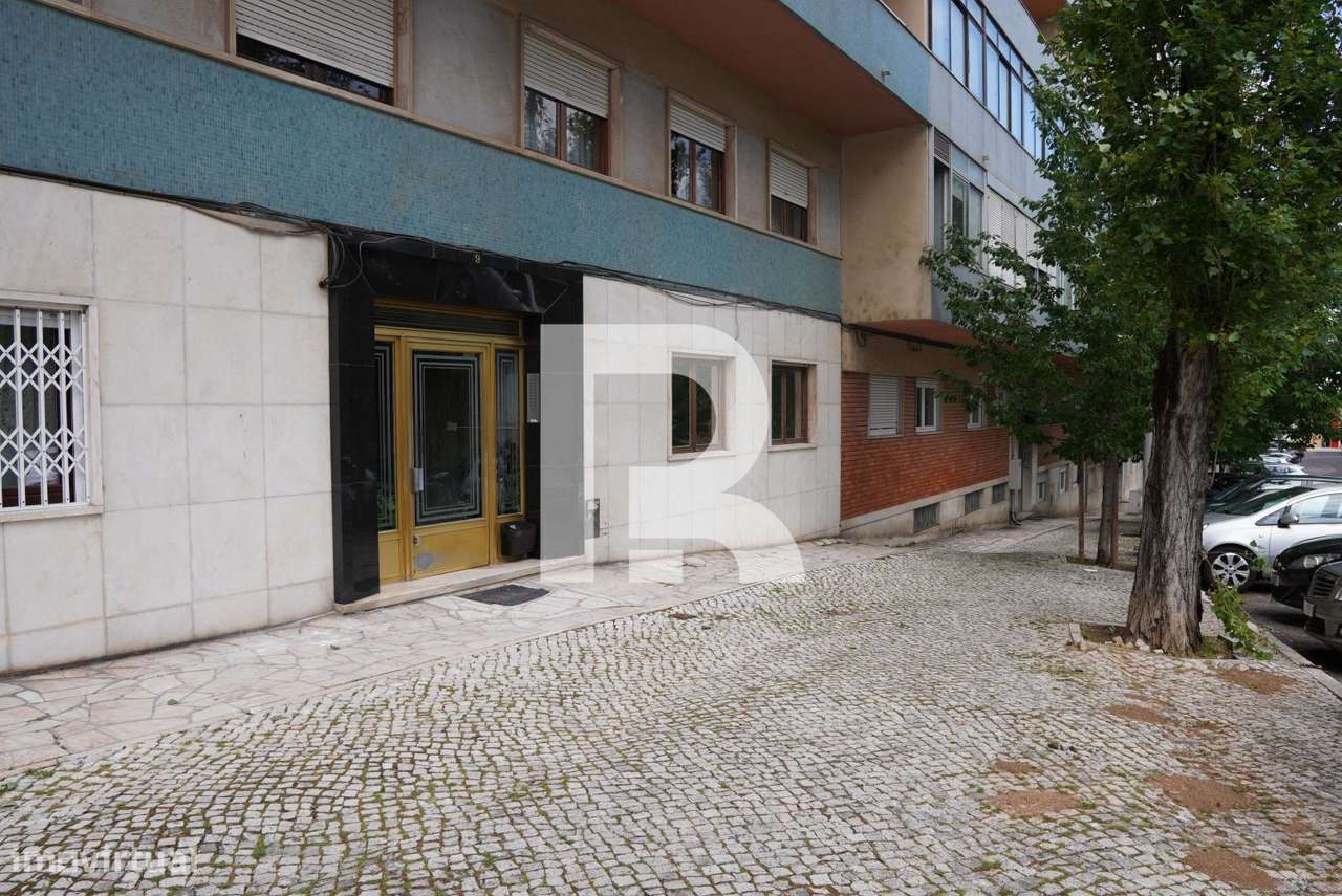 Apartamento T3 totalmente remodelado em Benfica-8