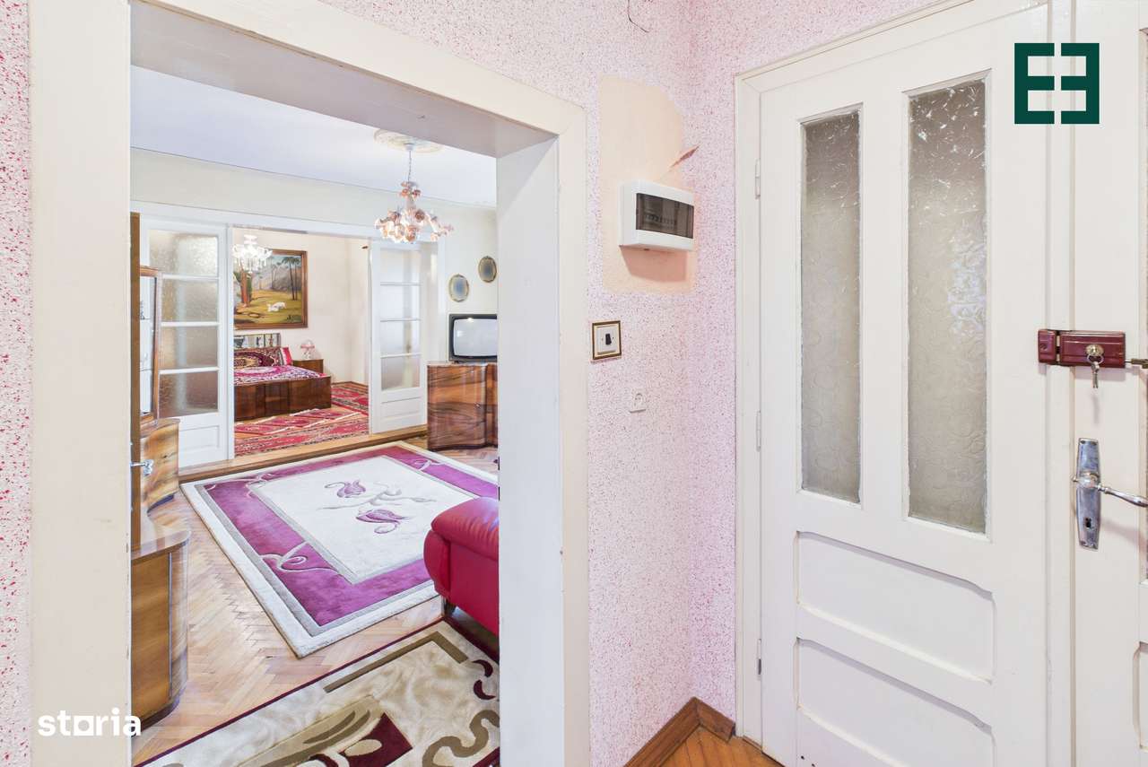 Casă cu 10 camere și 1437 mp teren în Ineu - Arad-16