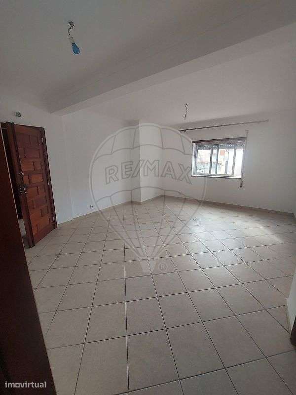Apartamento T3 para arrendamento - Grande imagem: 2/16