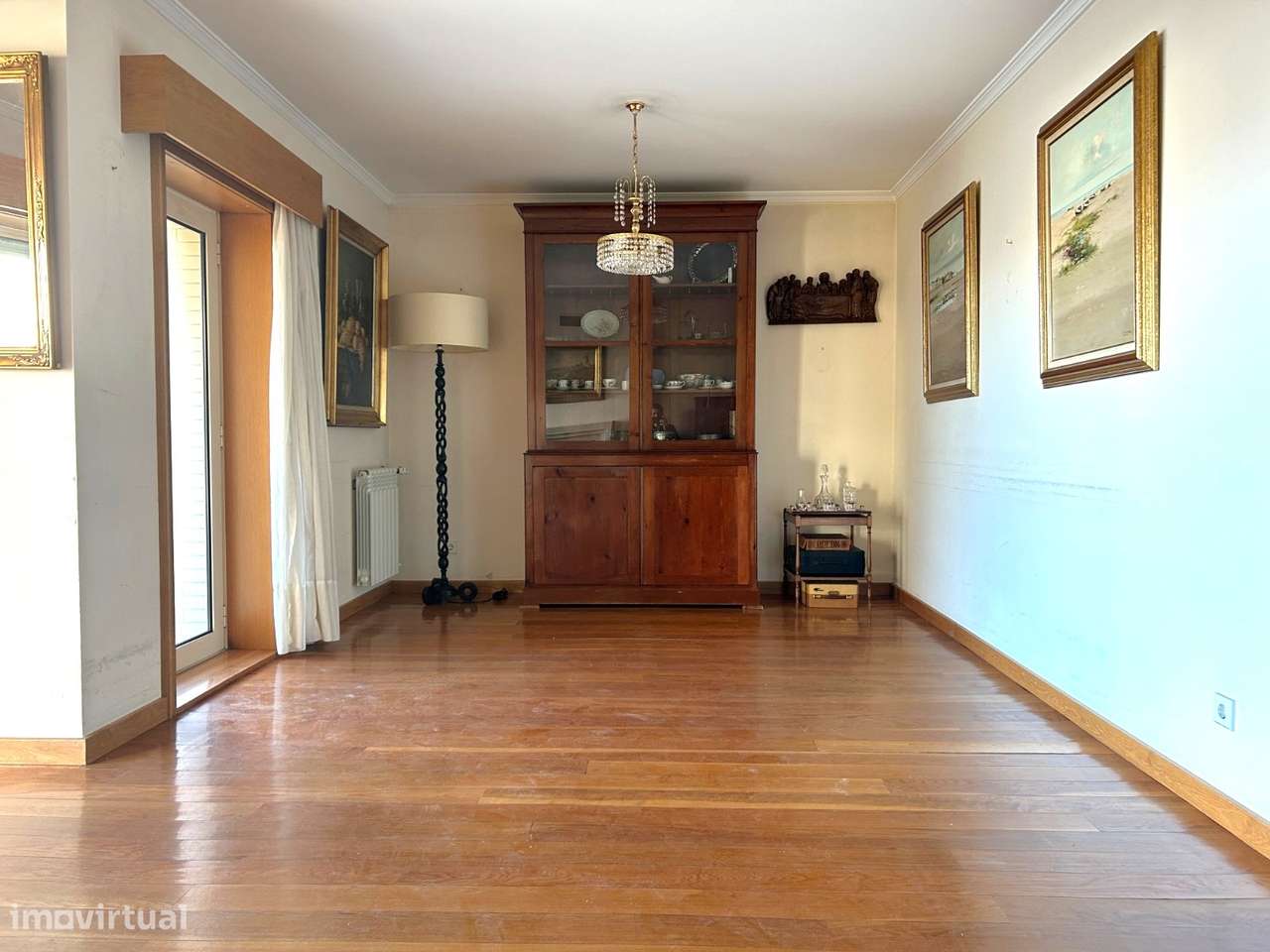 Apartamento T3 com Varanda junto à Praça do Império – Foz do Douro-8
