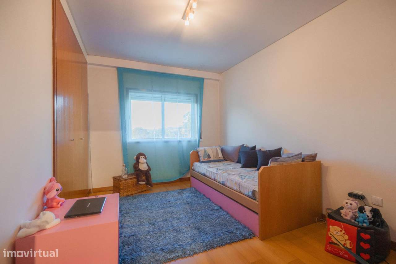 Apartamento T2, Gondomar, com varanda e 2 lugares de garagem-18