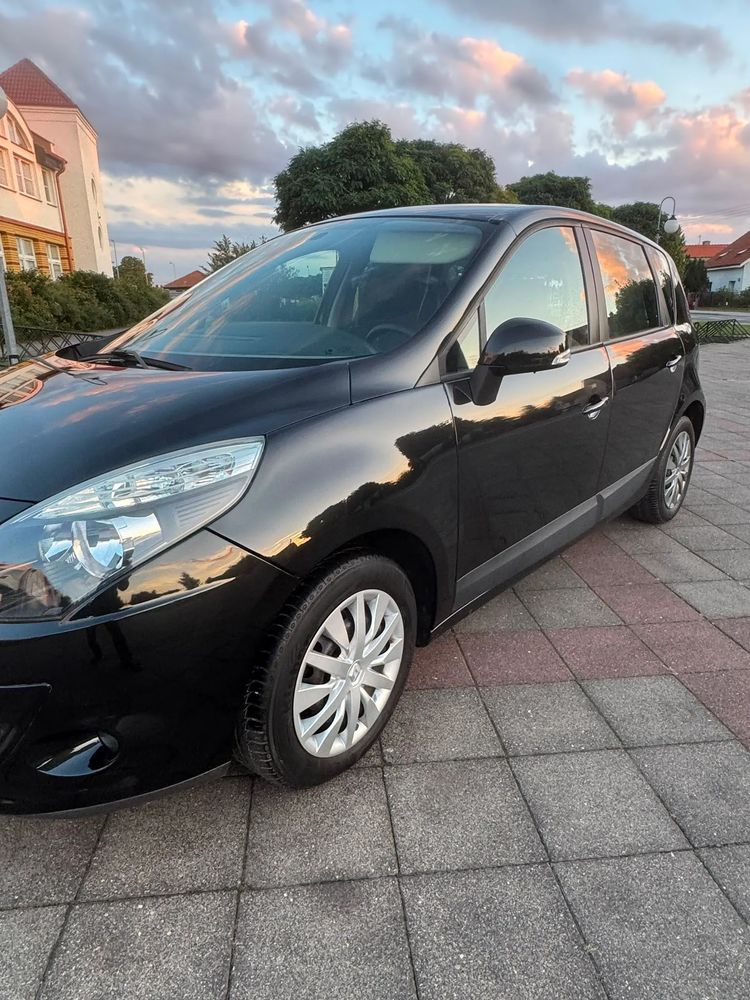 Renault Scenic III (2009-2016) 1.5 dCi Confort Authentique 2010