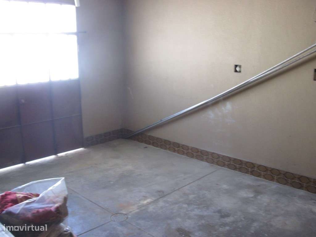 Moradia Térrea T3 com Garagem e Amplo Logradouro - Centro do Samouco-22