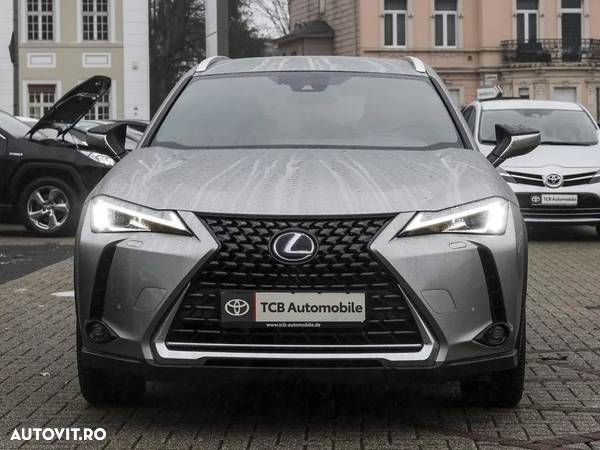 Lexus UX 250h Style Edition - 5