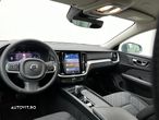 Volvo V60 B3 MHEV AT Core - 4