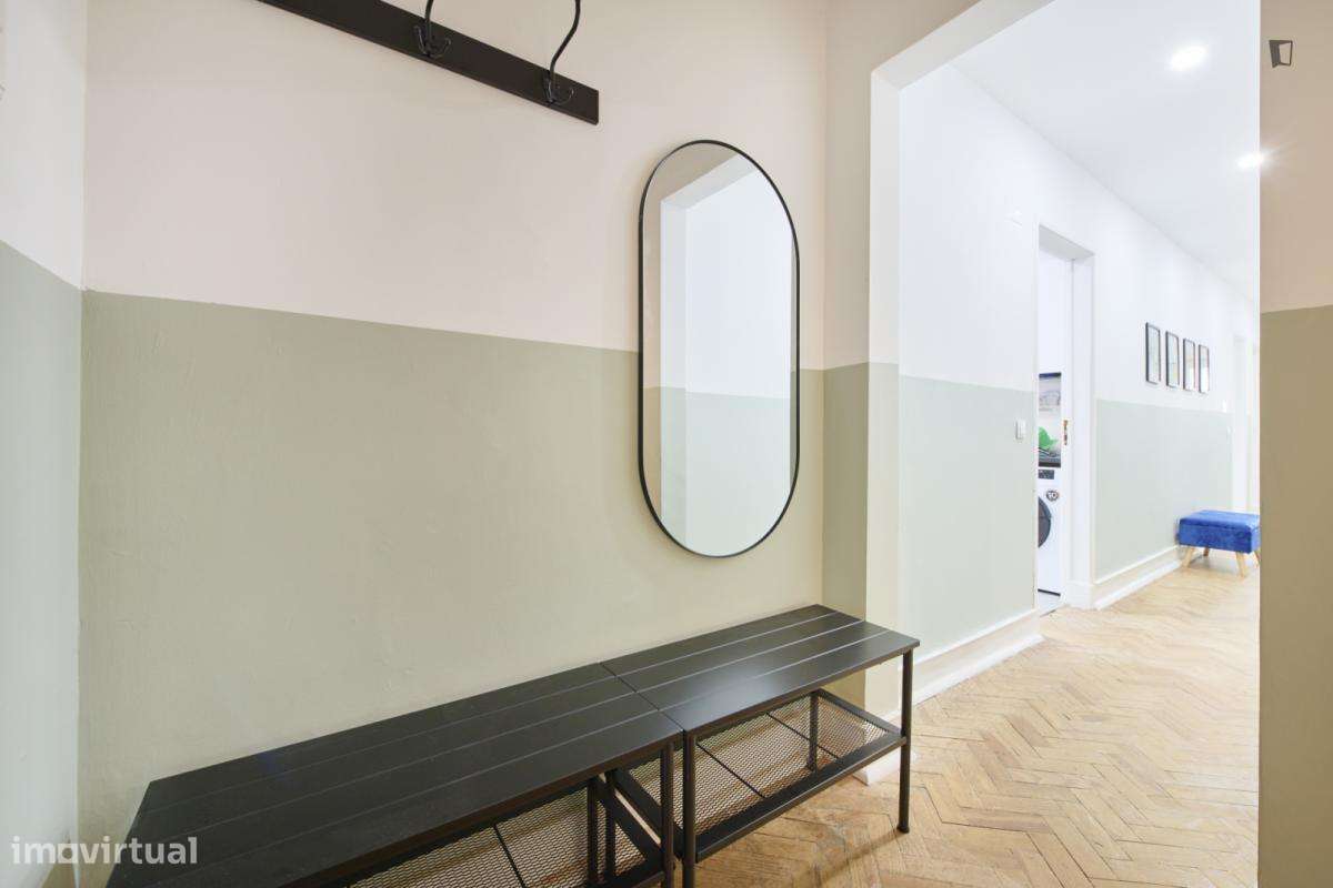 Quarto - localizado em Roma-Areeiro Lisbon - Grande imagem: 3/10