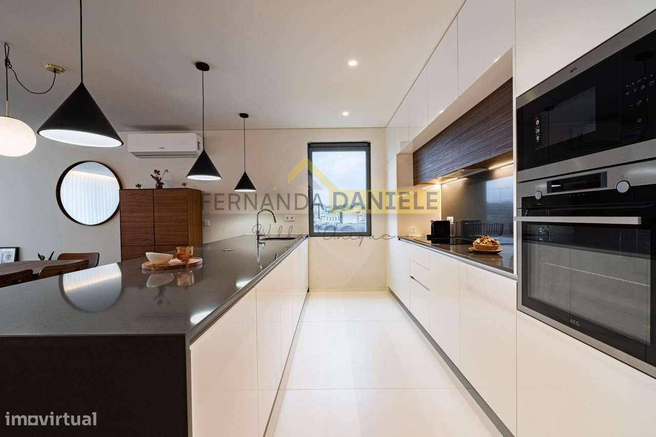 Apartamento T3 com Varanda e Garagem – Varandas do Parque-8