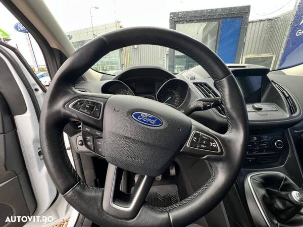 Ford Kuga - 17