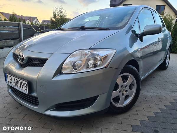 Toyota Auris 1.33 VVT-i Terra - 2