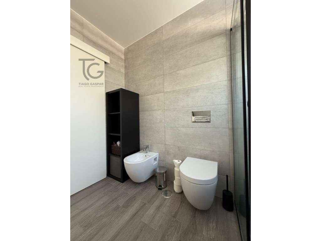 T2 com Terraço e Garagem em Ericeira-17