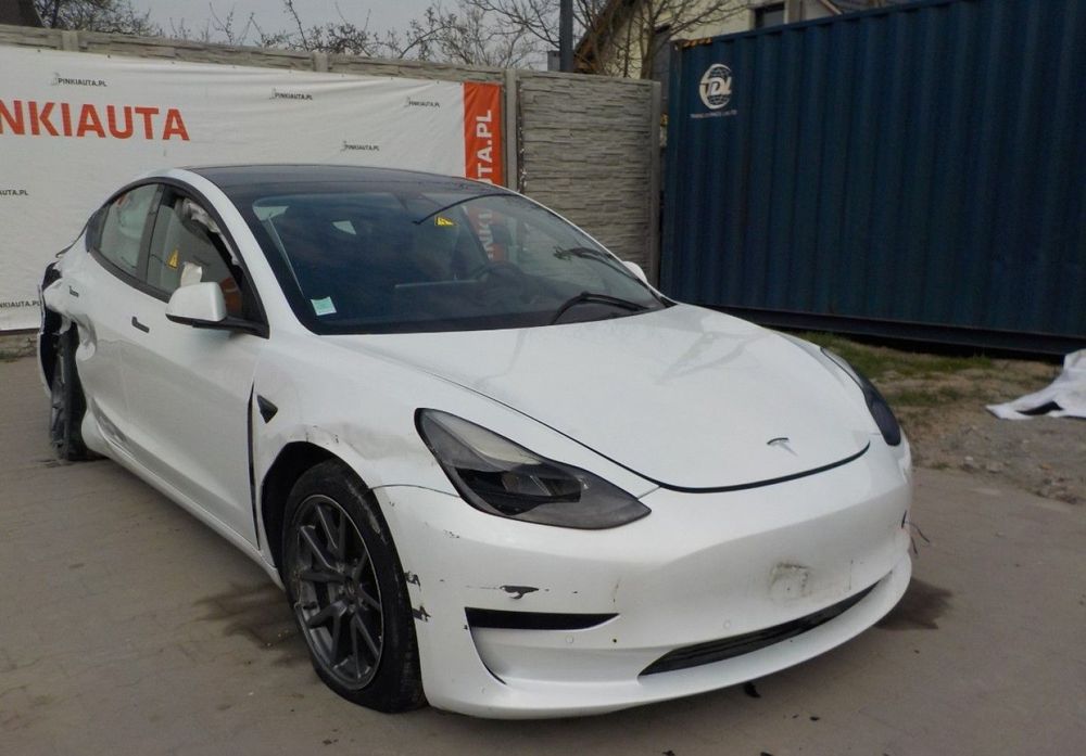 Tesla Model 3 2021