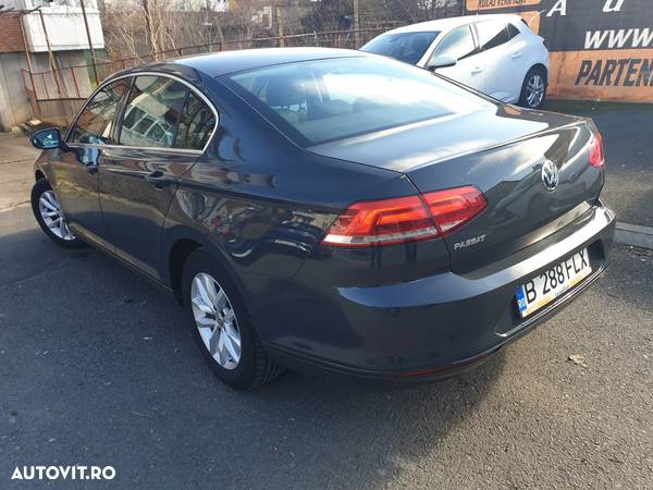 Volkswagen Passat 2.0 TDI DSG Comfortline - 6