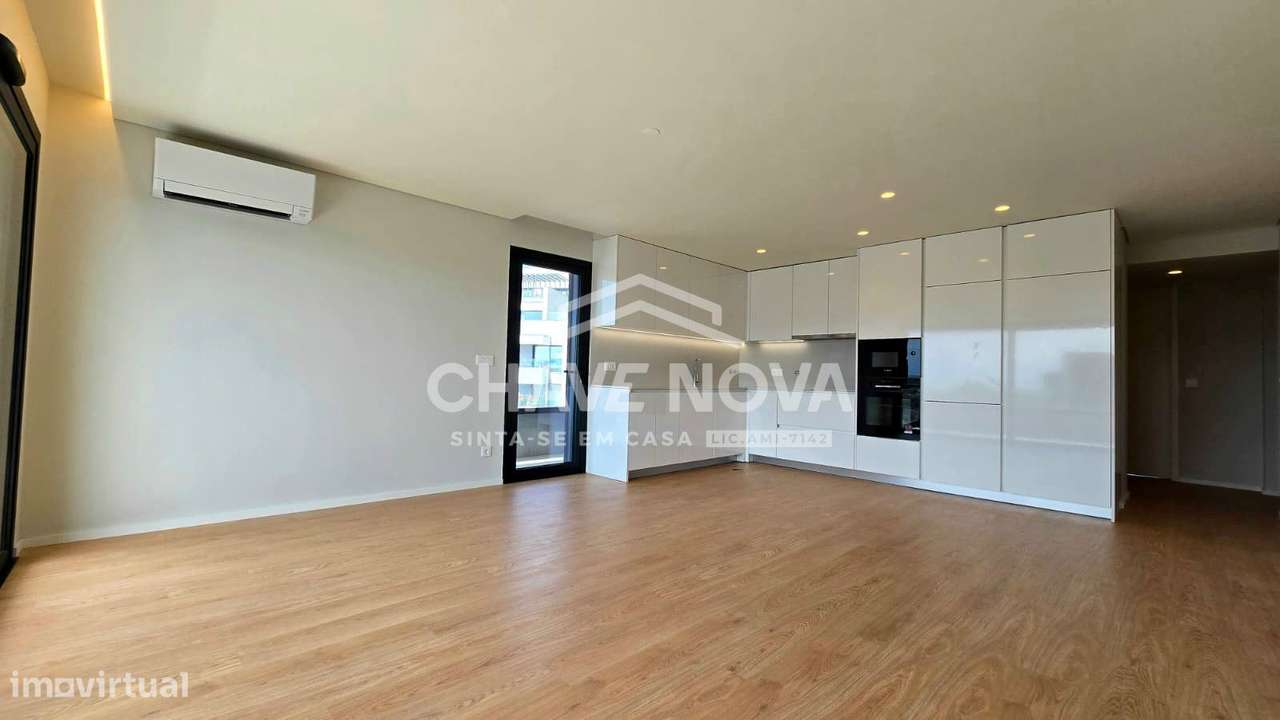 PS - Apartamento T3 Novo Último Piso c/ Lugar de Garagem em Canidelo - Grande imagem: 4/25