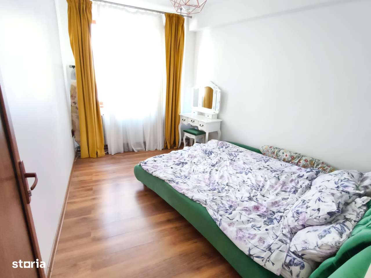 ROANDY-Apartament 3 camere cu centrala proprie-Ultracentral - Imagine principală: 2/7