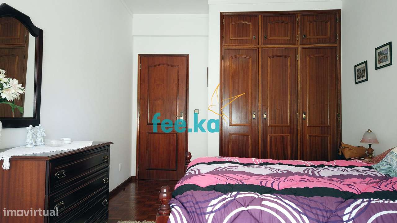 Apartamento T4 com Garagem-19