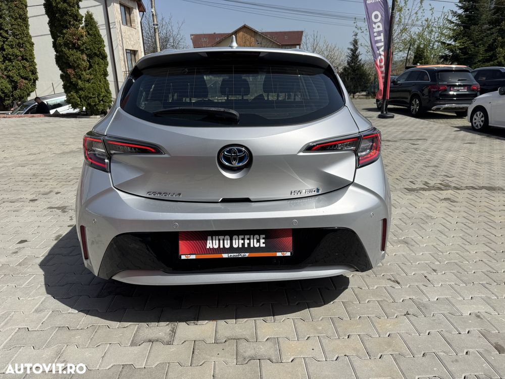 toyota corolla   1 8 hsd dynamic