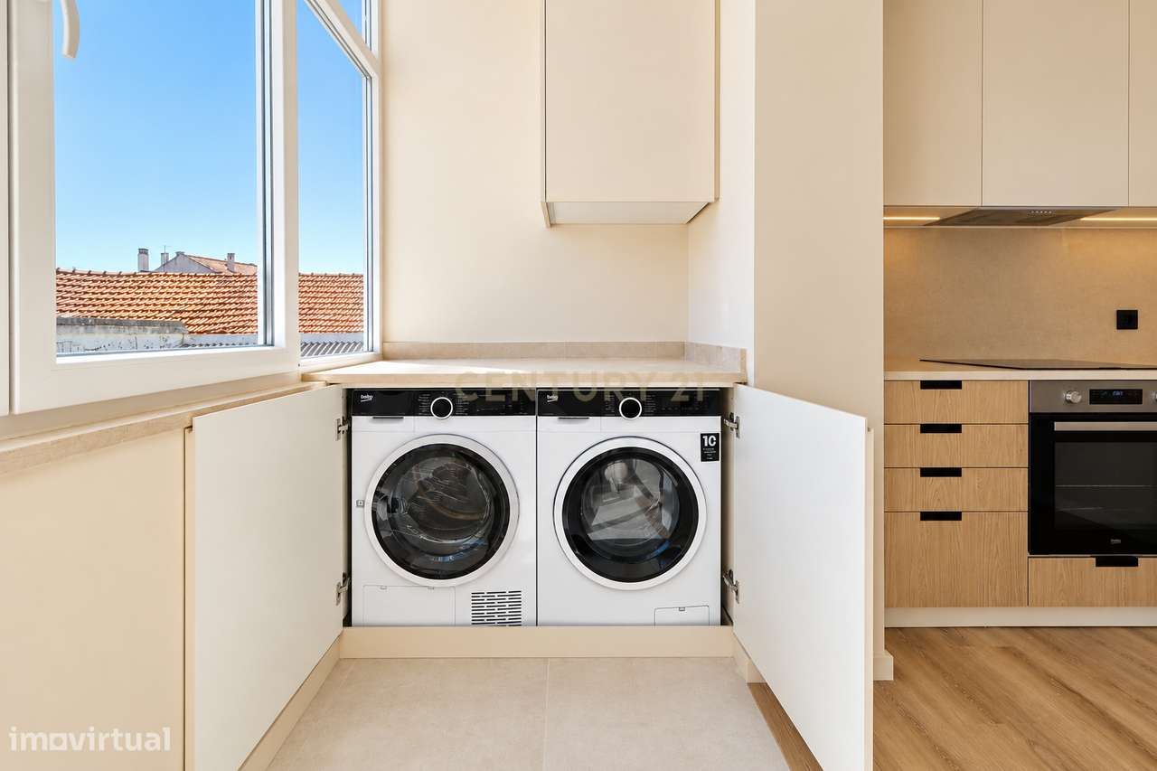 Espectacular Apartamento T3, totalmente remodelado, no centro do Monti-12