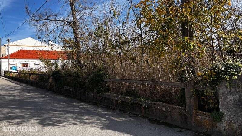 Terreno urbano com 2.050 m2 em Tavarede-14